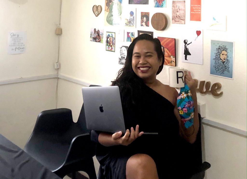Read about Ronna’s struggle with working from home, with 2 kids, work, marriage, running a home and the 3 steps that she finally took to get some sense, sanity, order and organisation.